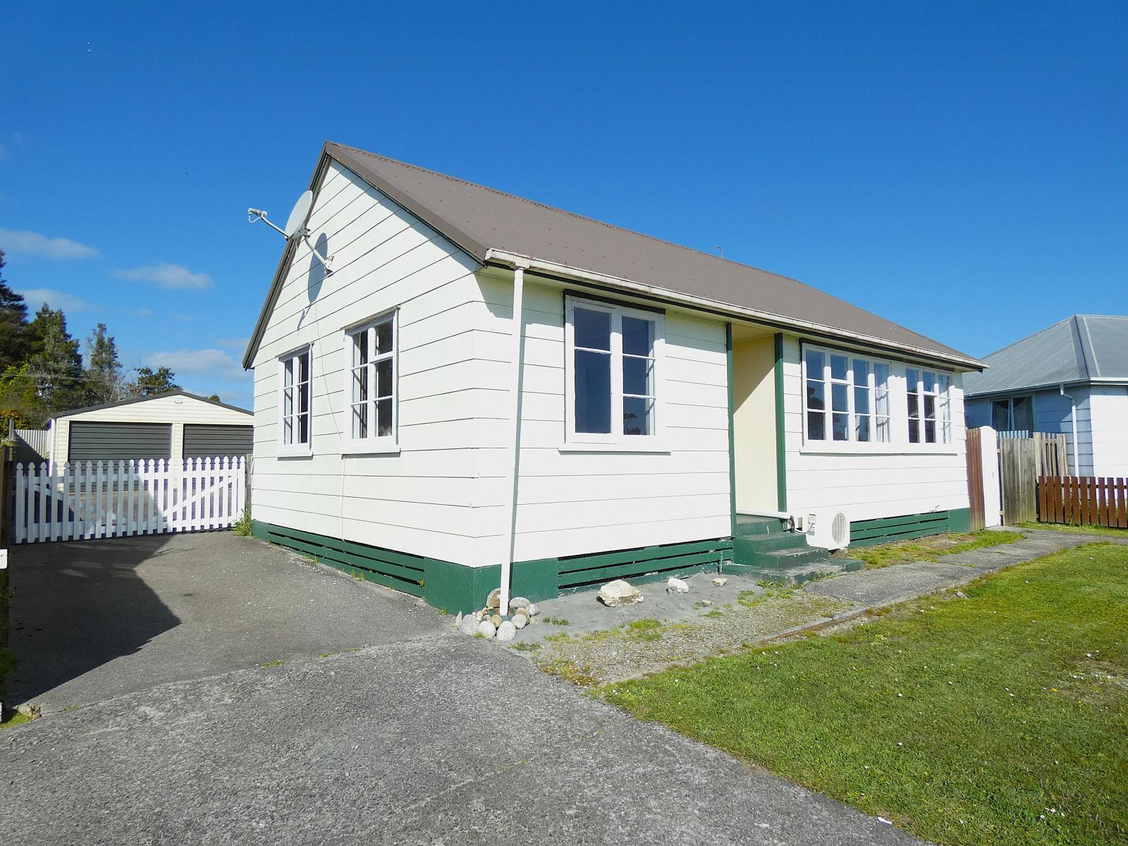 15 Colvin Street, Westport