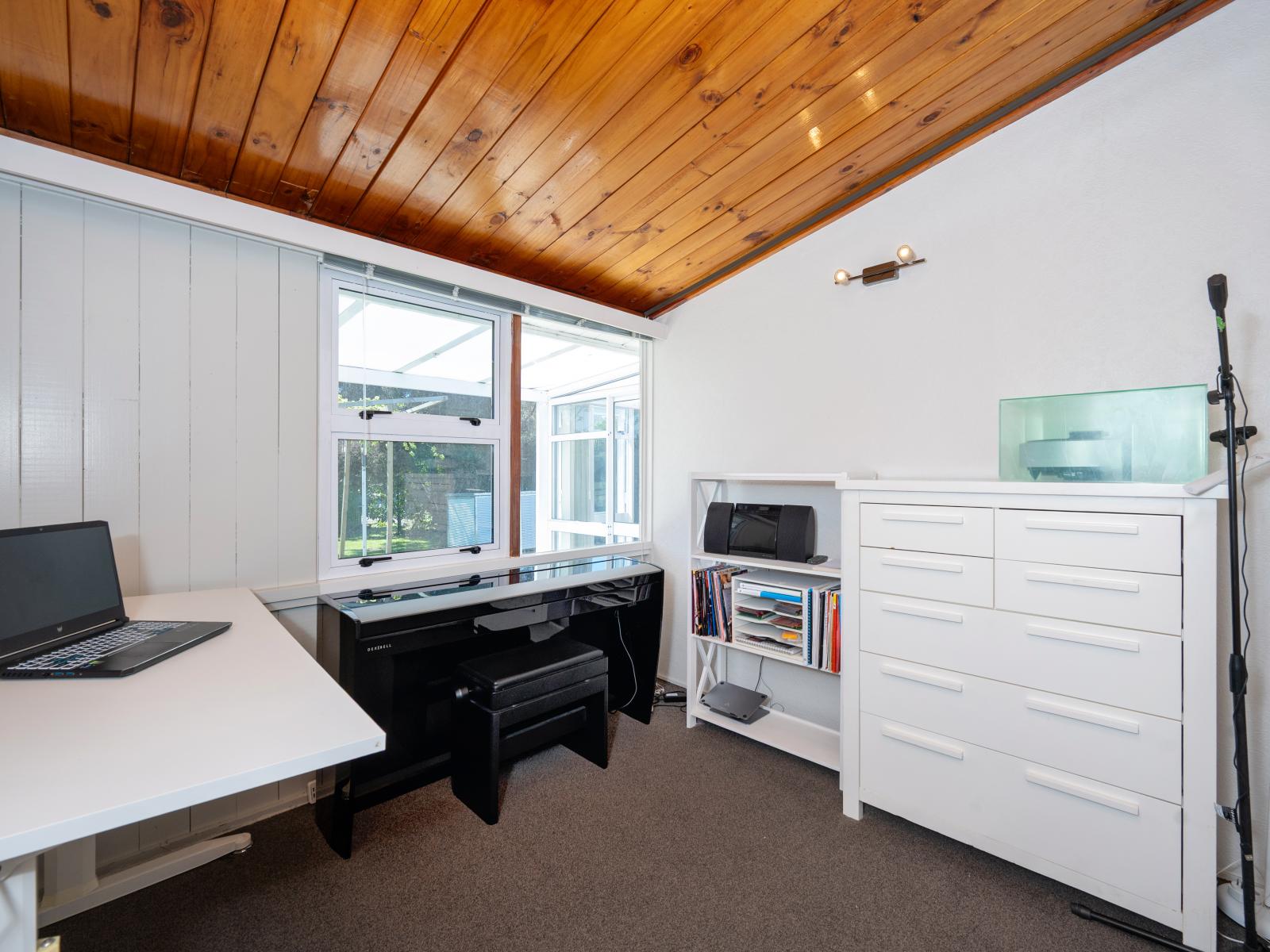617 Park Road North, Parkvale