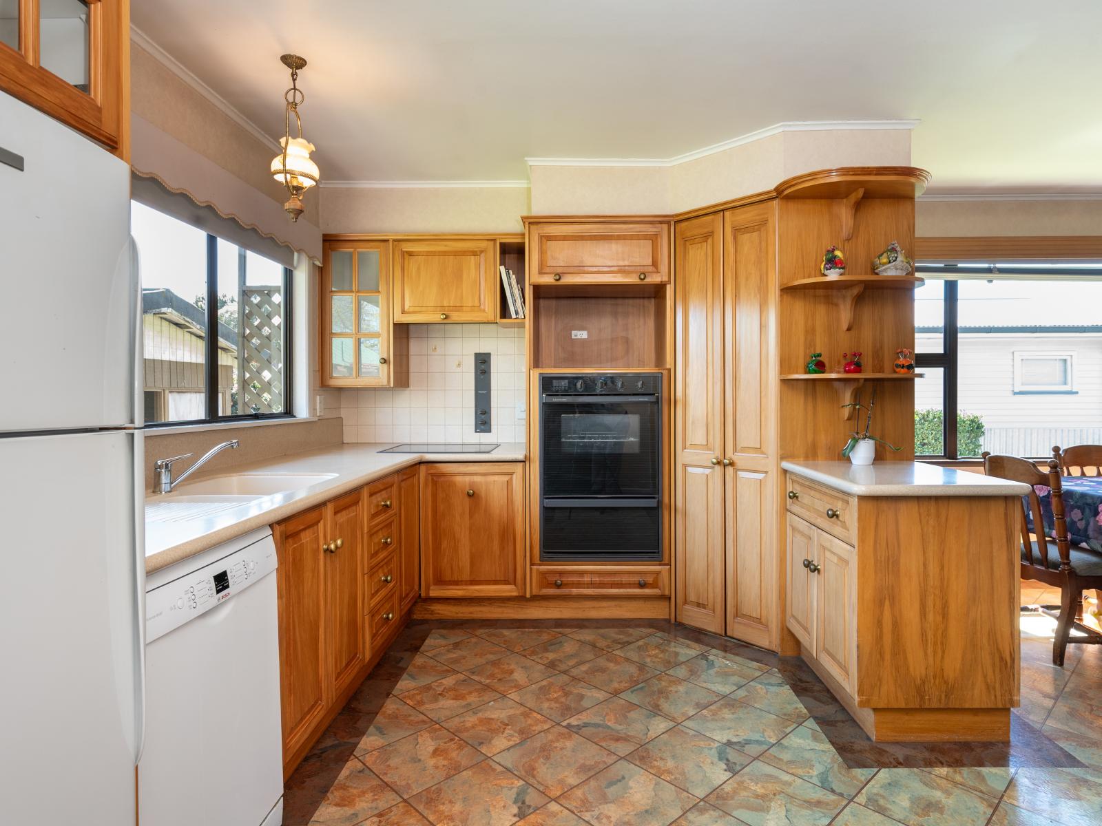 907 Townshend Place, St Leonards