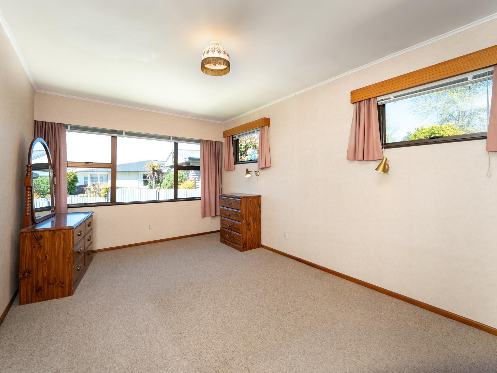 907 Townshend Place, St Leonards