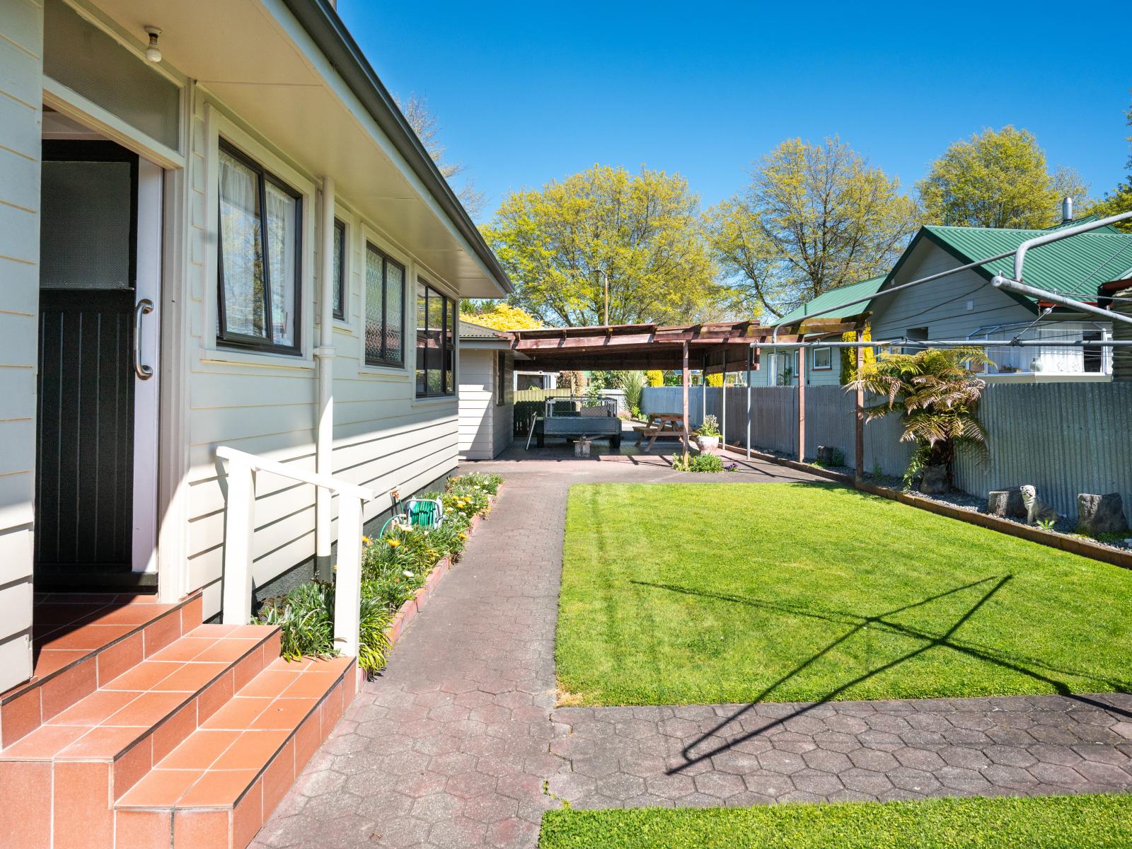 907 Townshend Place, St Leonards