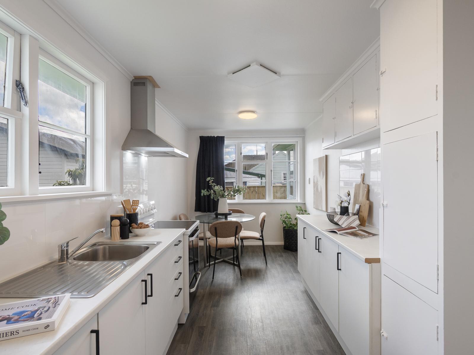 4 Thames Street, Roslyn