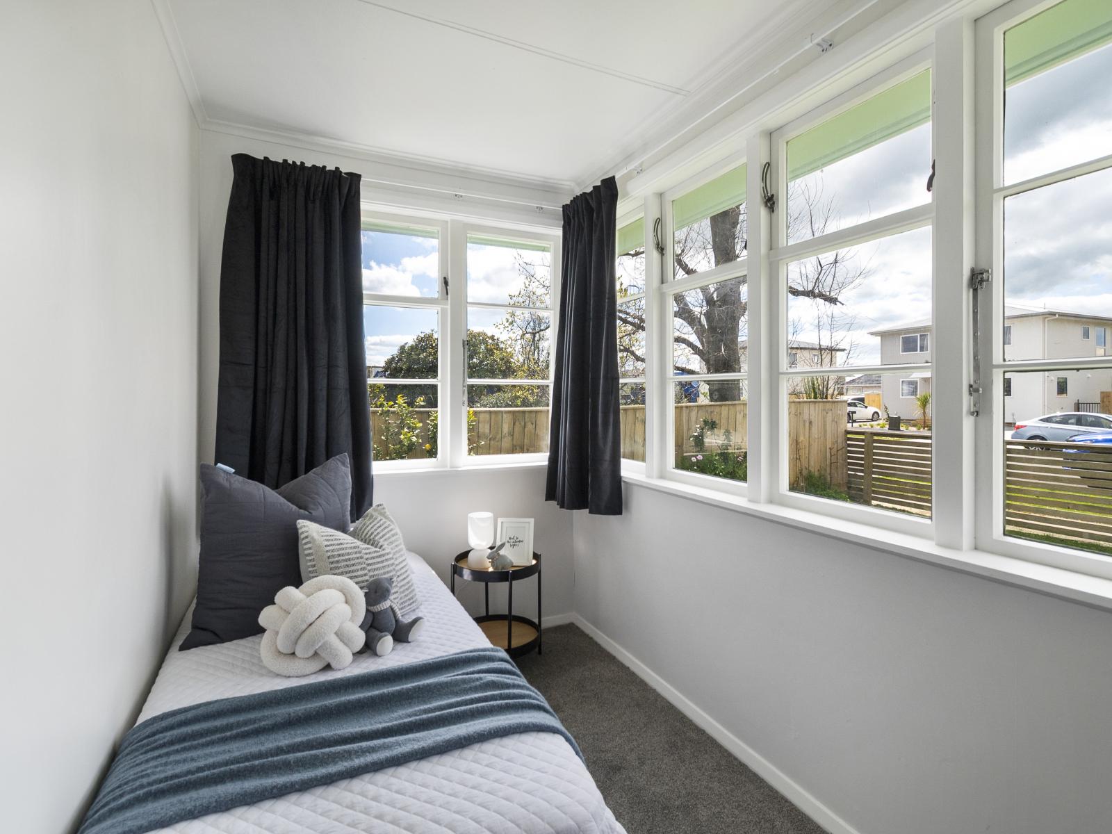 4 Thames Street, Roslyn