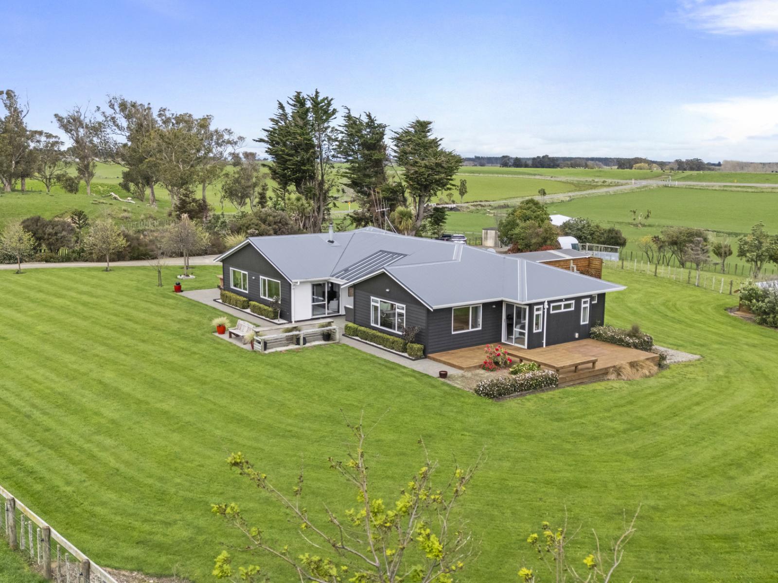 500 Union Line, Marton