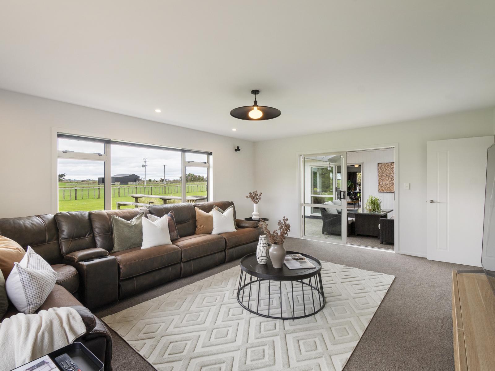 500 Union Line, Marton