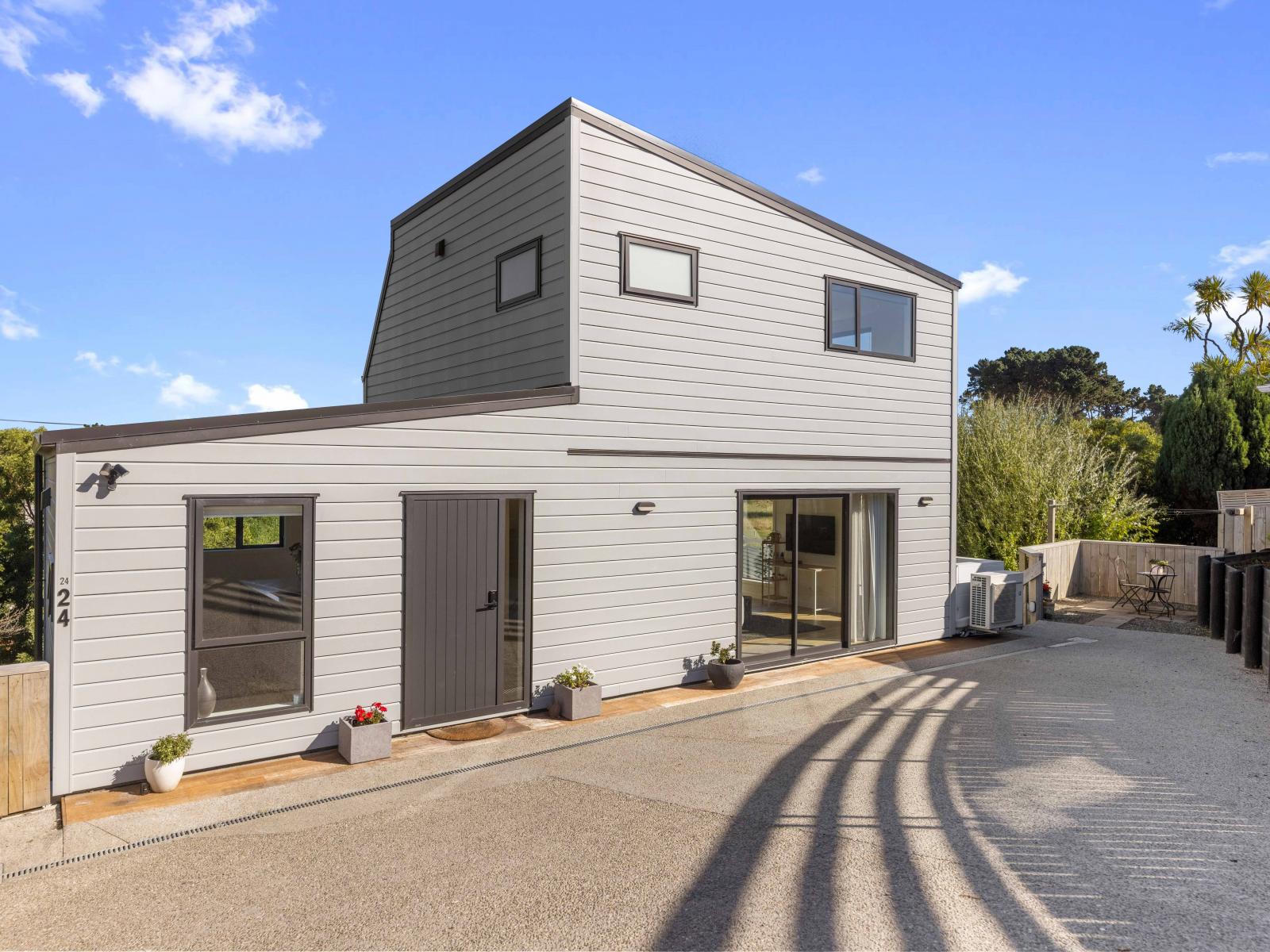 24 Norman Street, Tainui