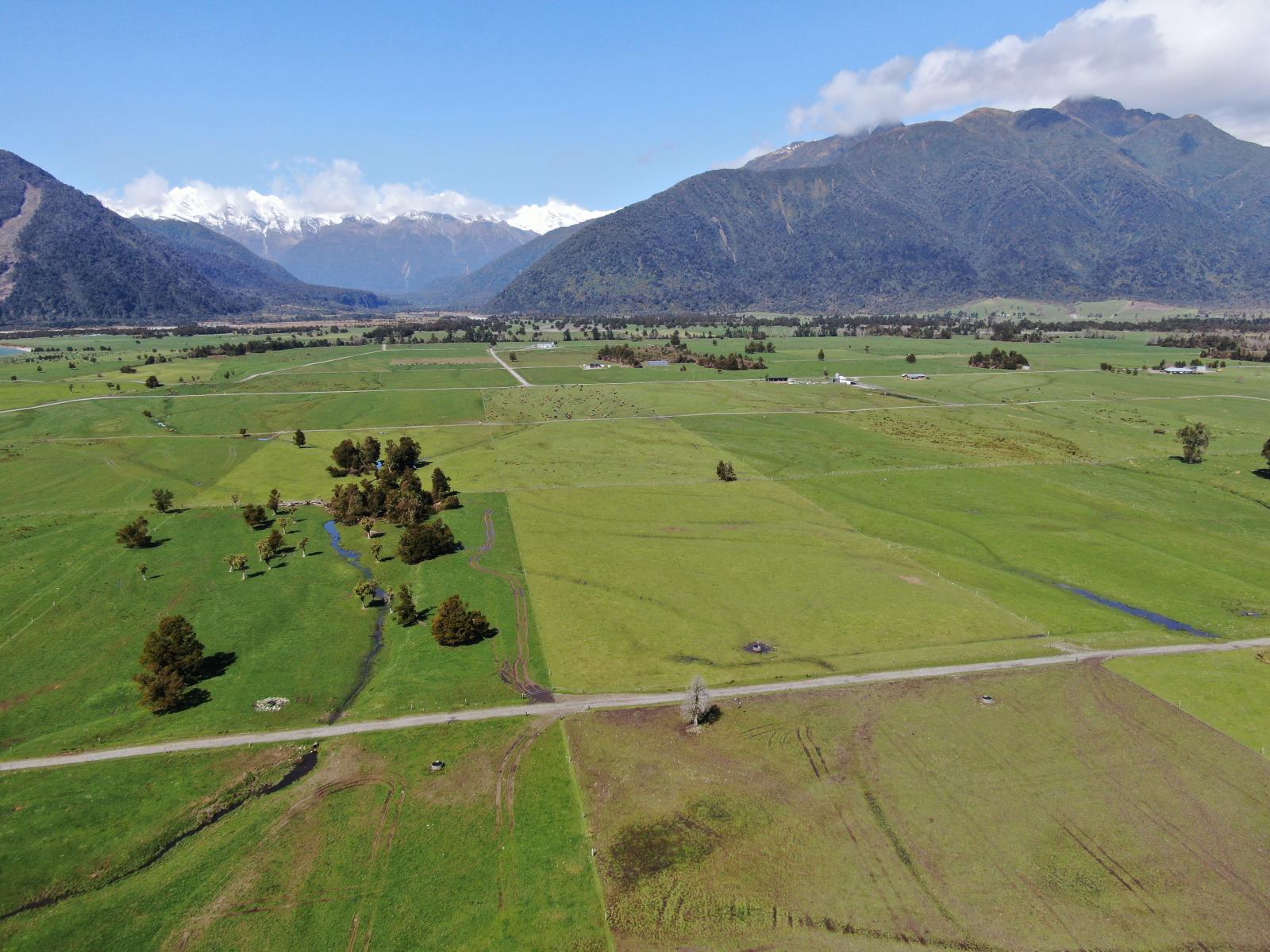 117 Burrough Road, Whataroa