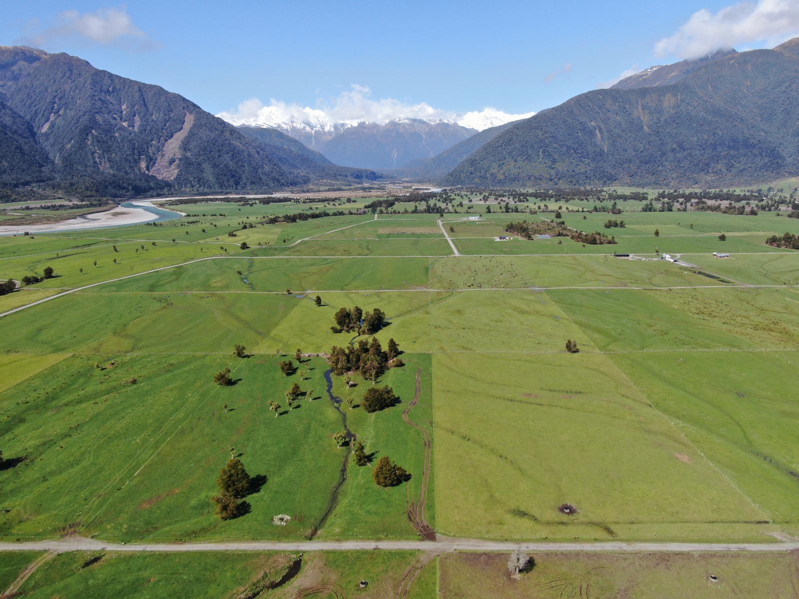 117 Burrough Road, Whataroa