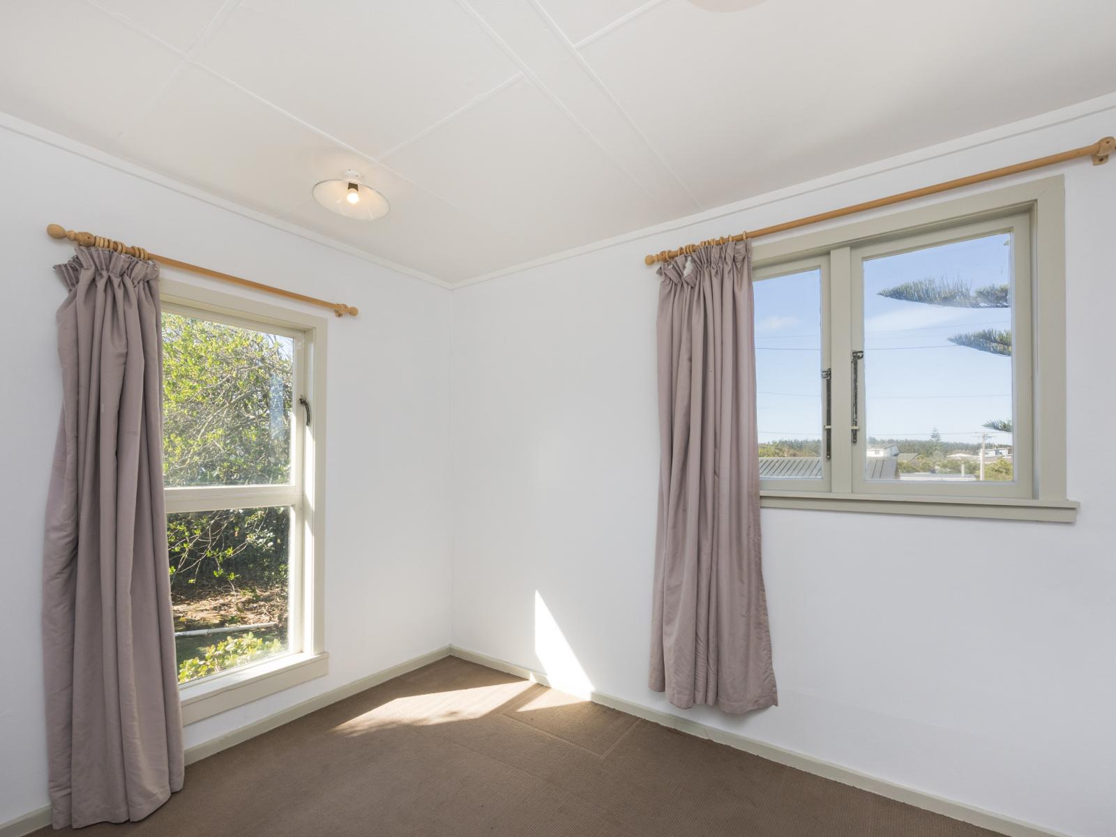 25 Raukawa Street, Himatangi Beach