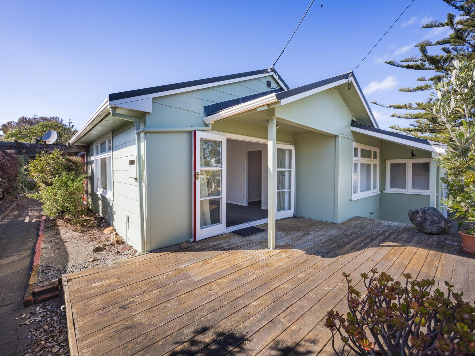 25 Raukawa Street, Himatangi Beach
