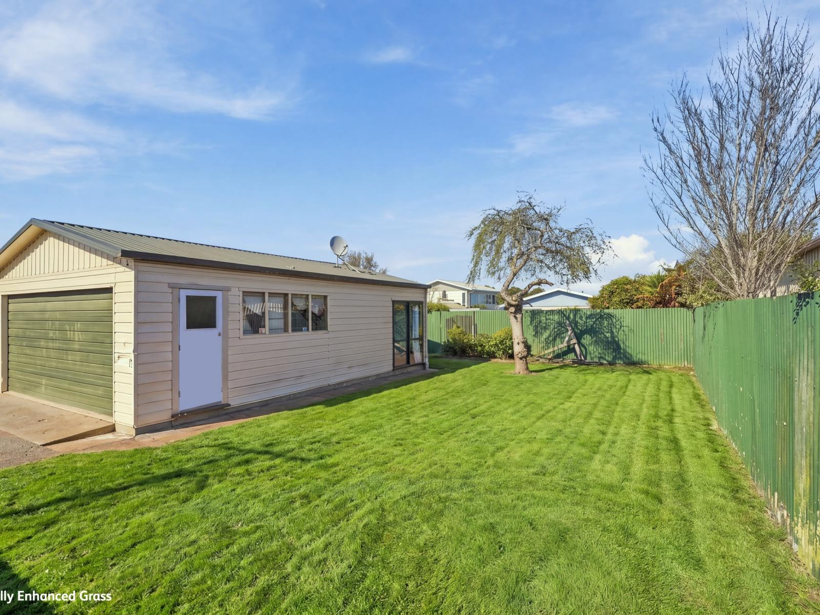 17 Devon Road, Springvale