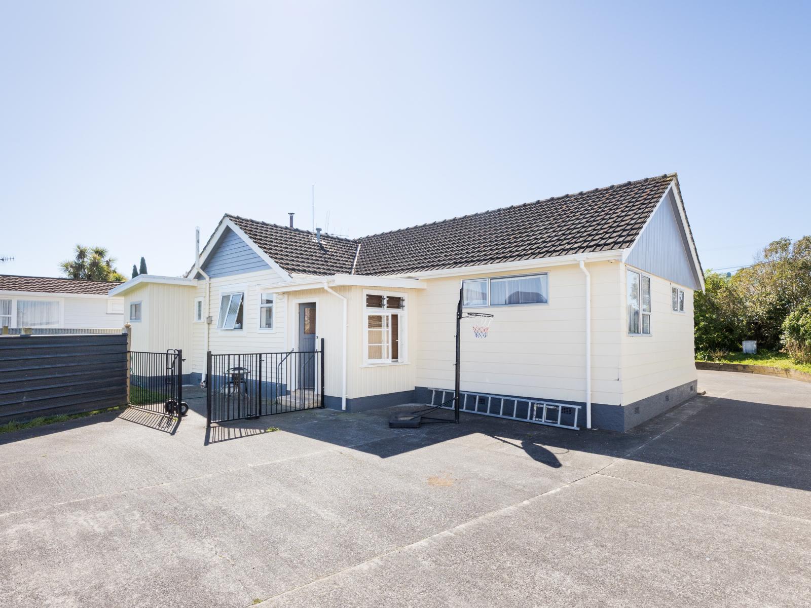 20 Avenue Road, Foxton