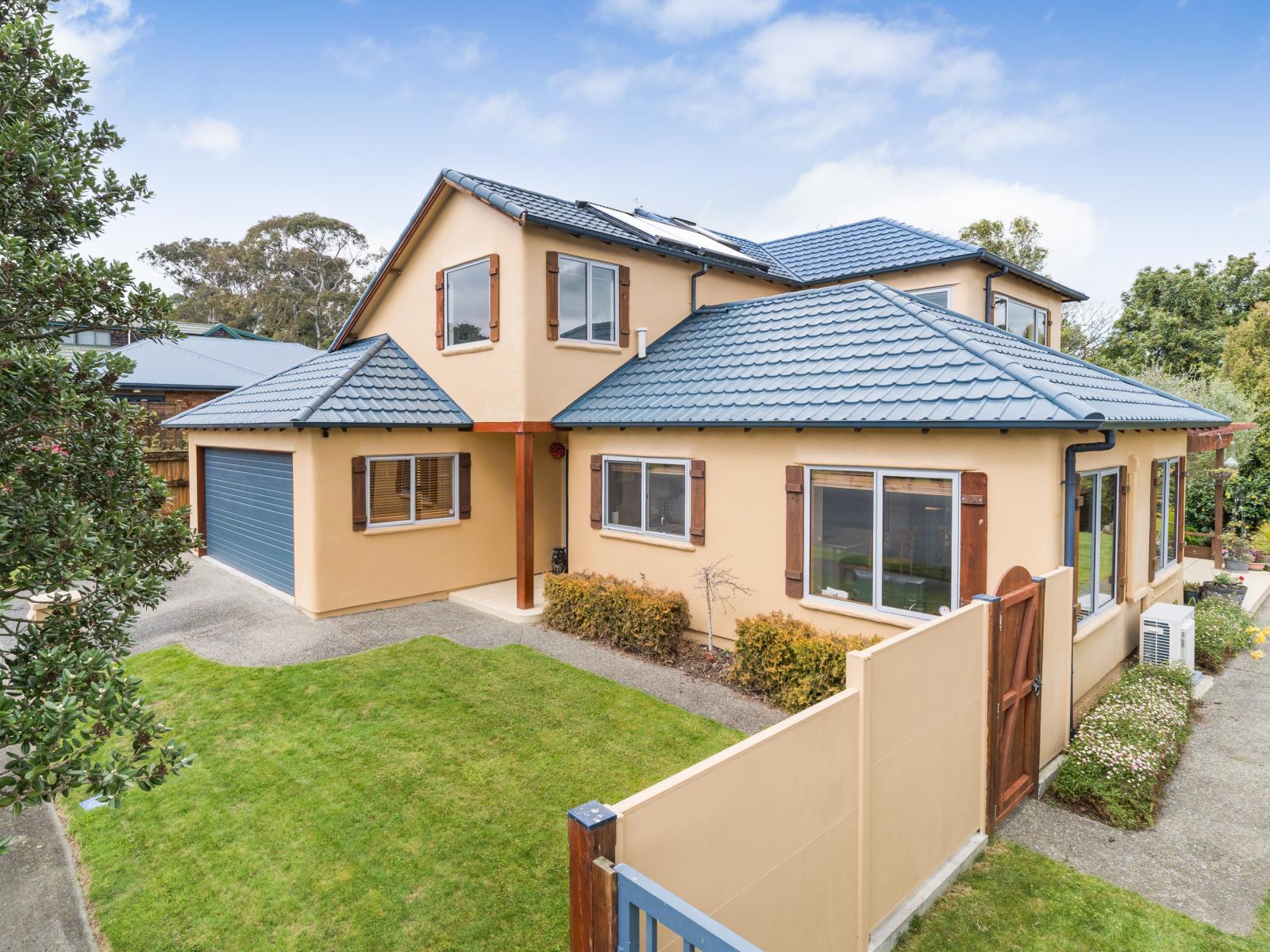 29 La Lena Grove, Fitzherbert