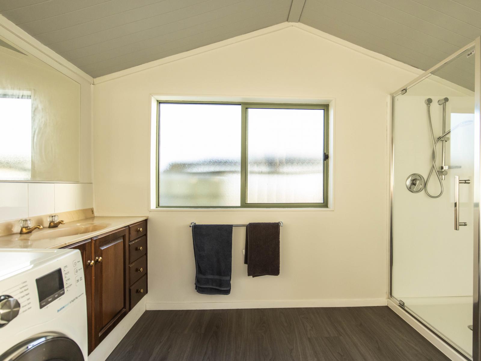 3125 State Highway 1, Sanson