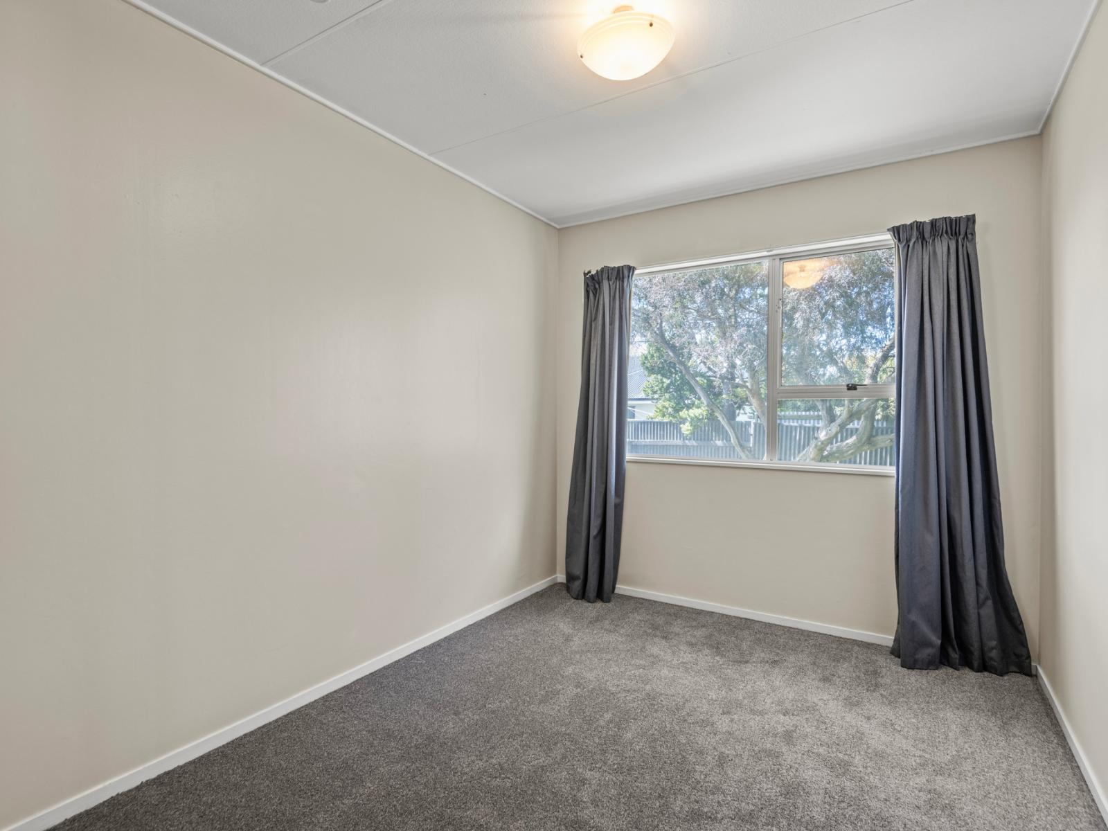 52A Somerset Crescent, Highbury