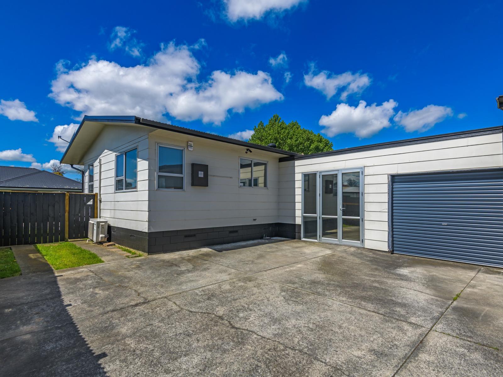 52A Somerset Crescent, Highbury