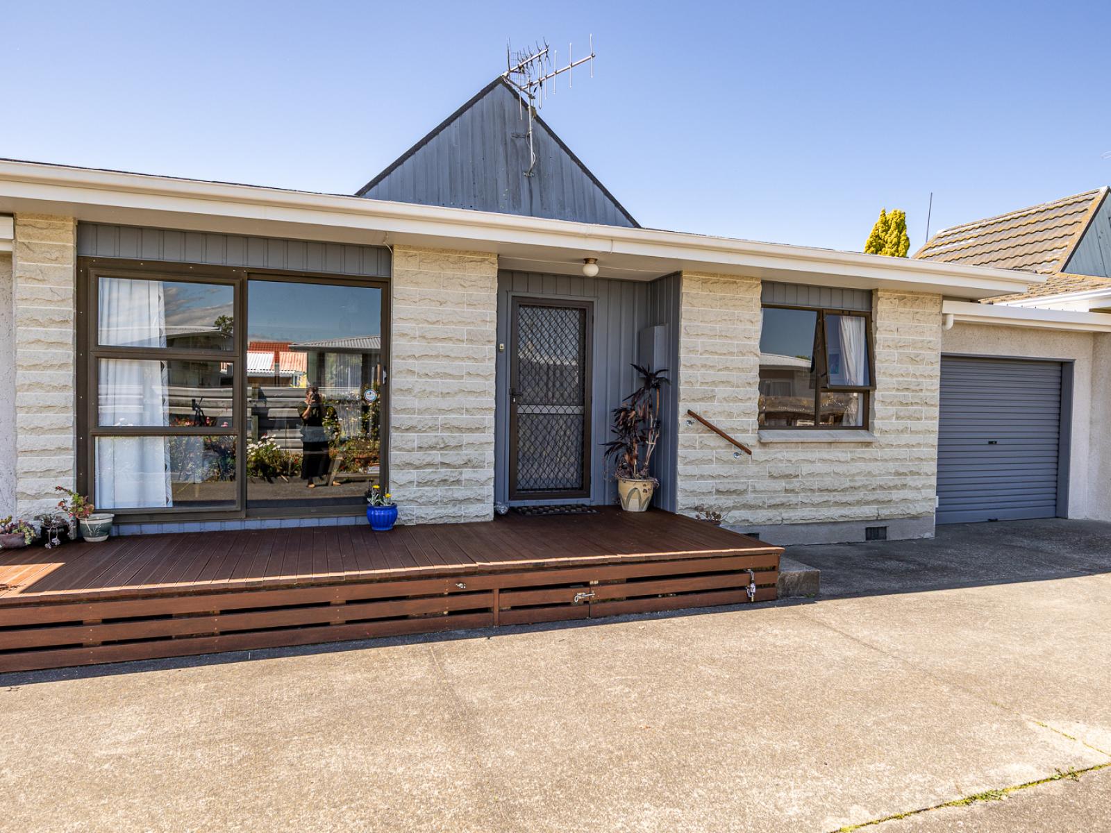Unit 2, 2 Ypres Street, Greenmeadows