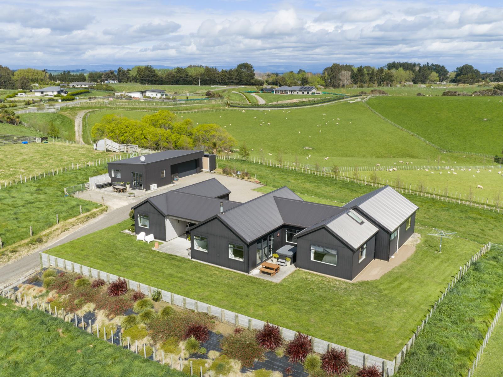 51 View Road, Halcombe