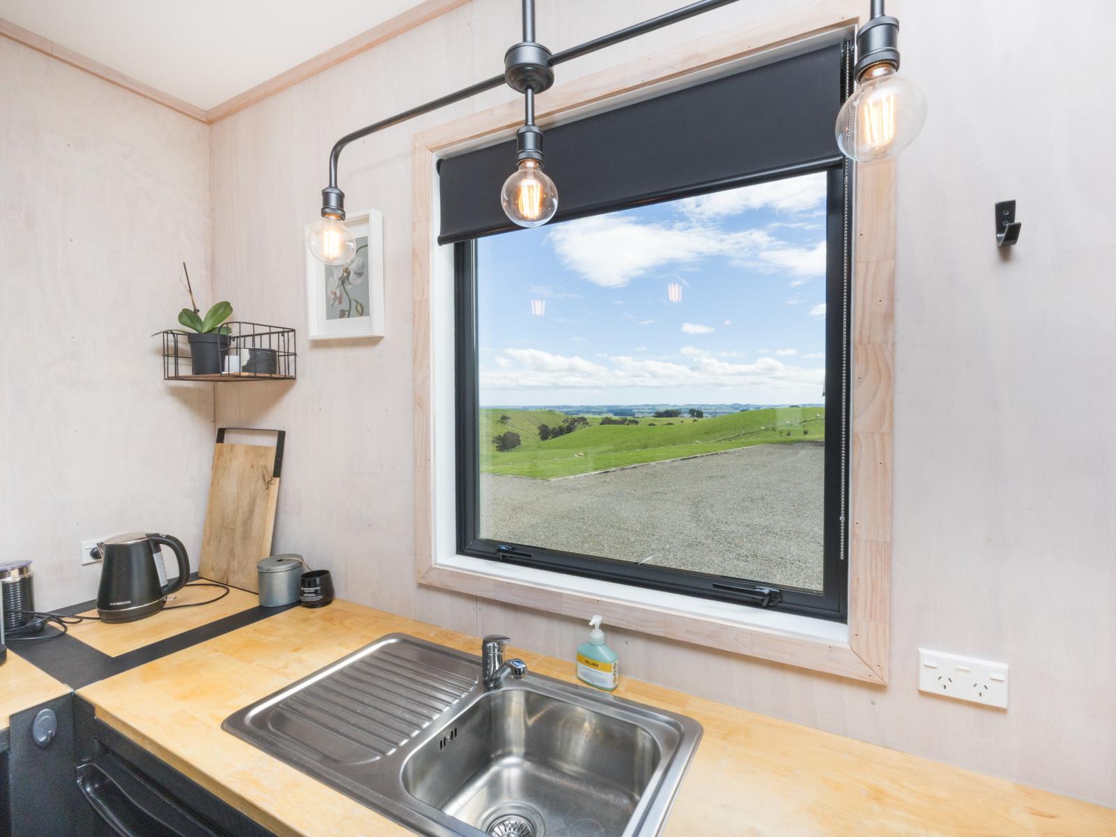 51 View Road, Halcombe