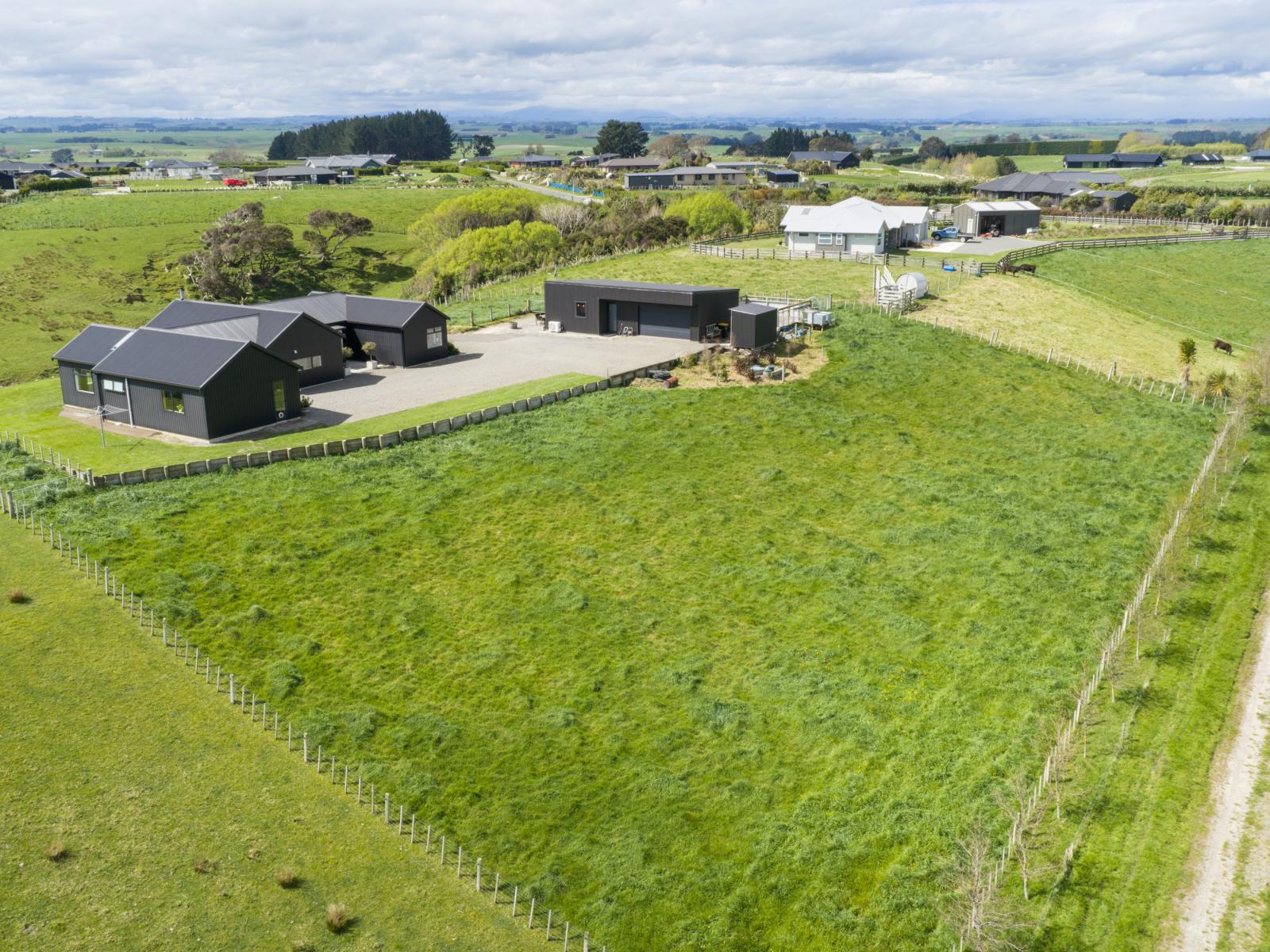 51 View Road, Halcombe