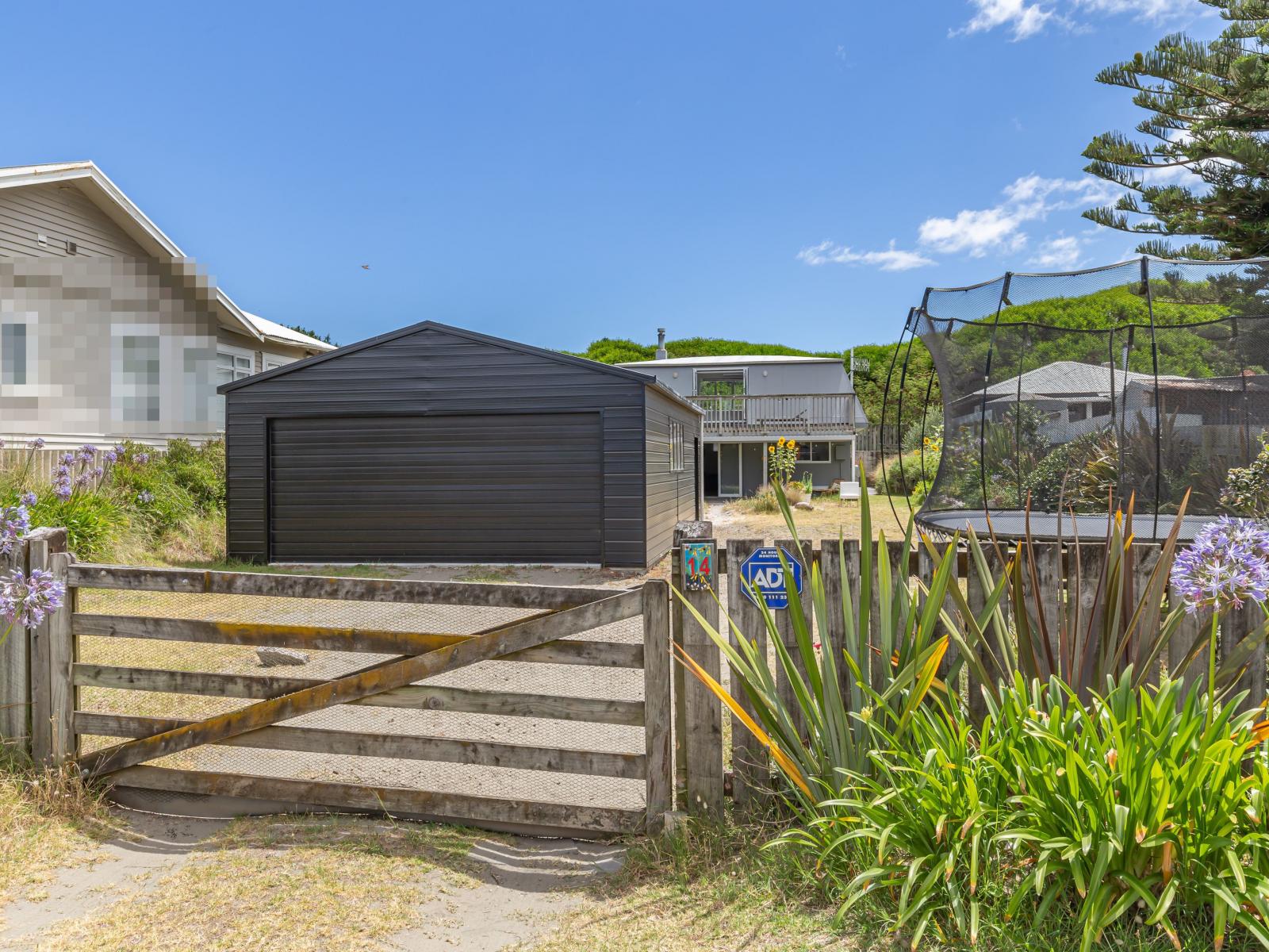 14 Hunia Terrace, Himatangi Beach