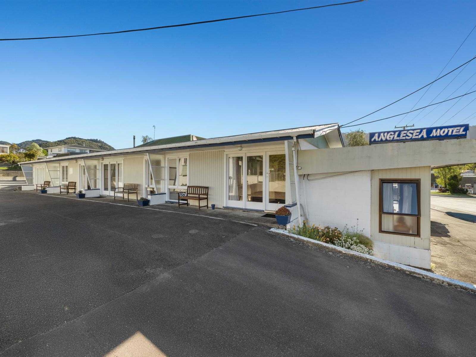 26-28 Waikawa Road, Picton