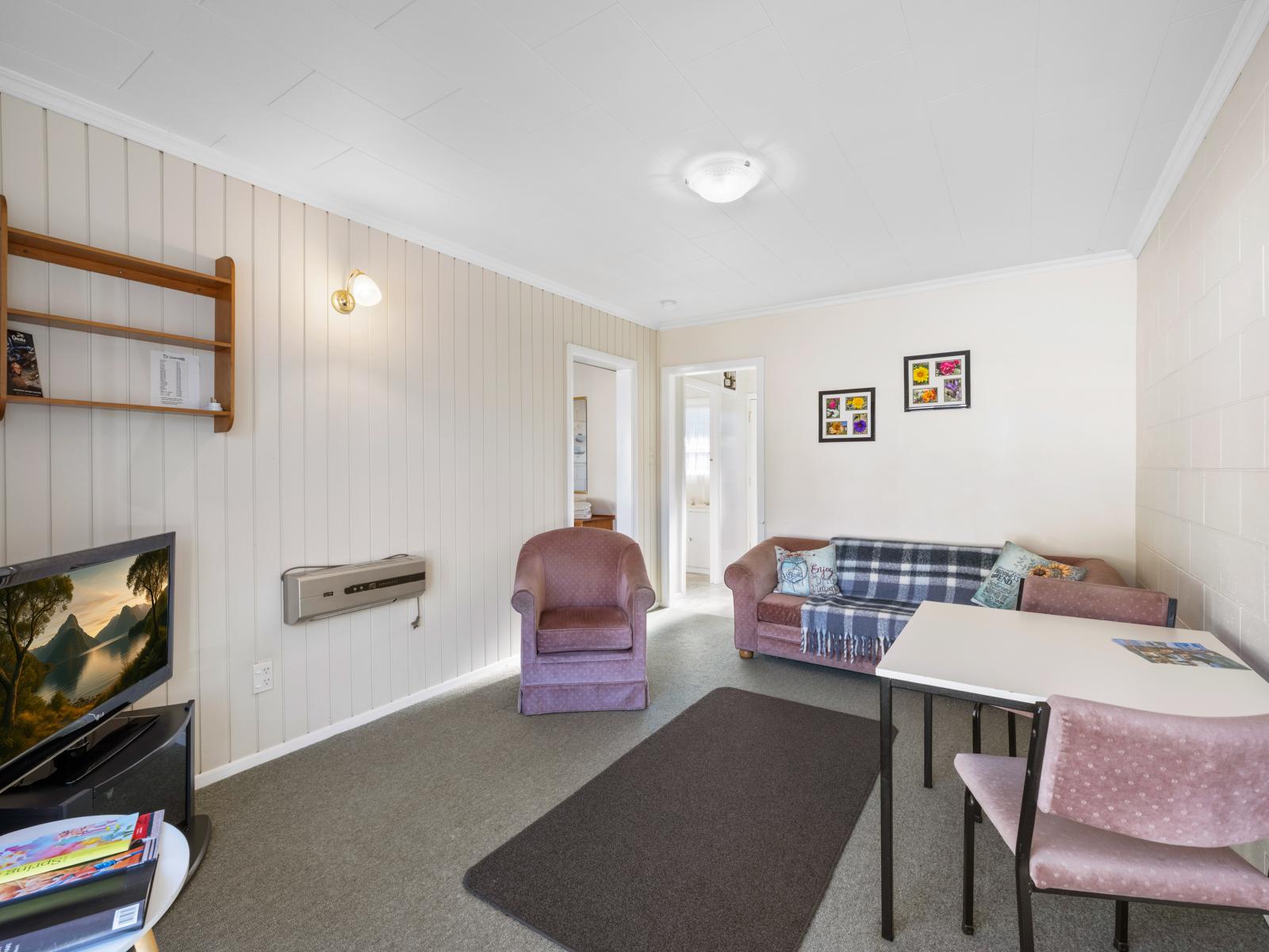 26-28 Waikawa Road, Picton