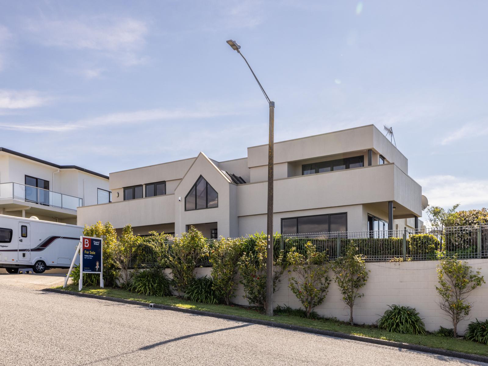 84 Churchill Drive, Taradale