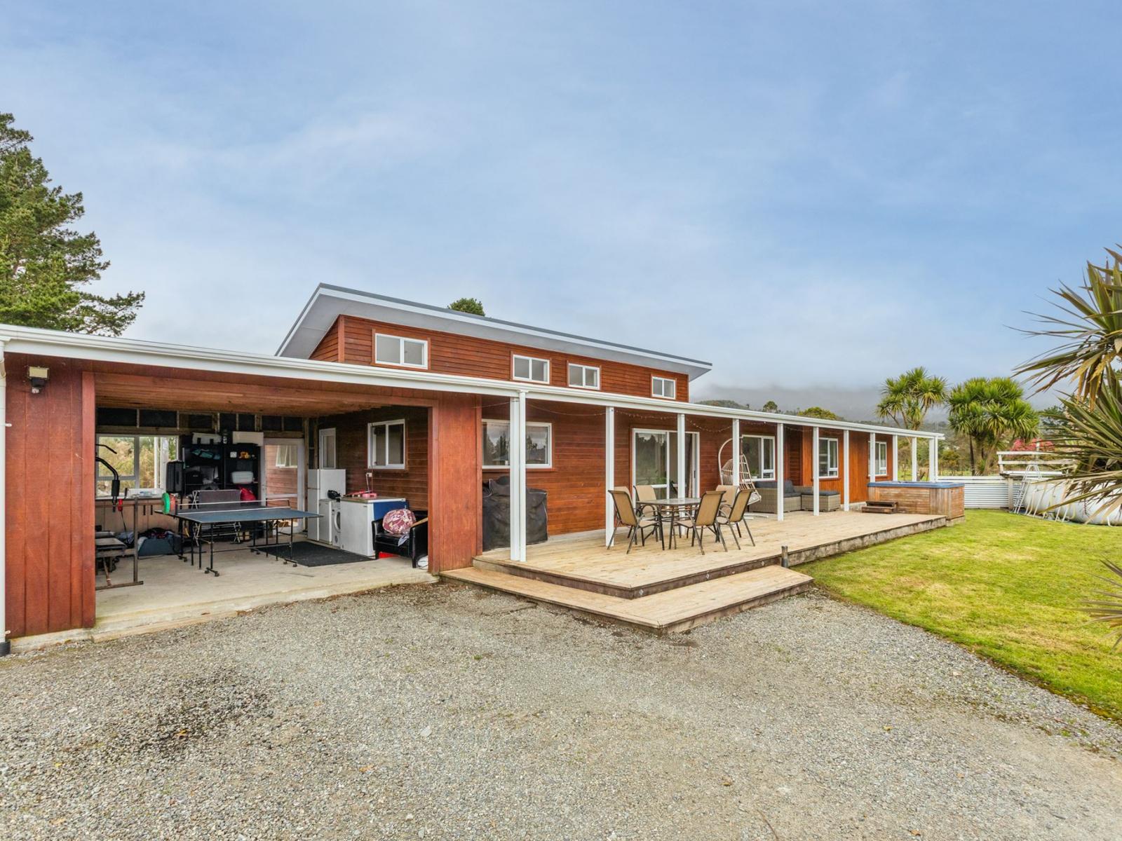 12 Sunderland Street, Waimangaroa