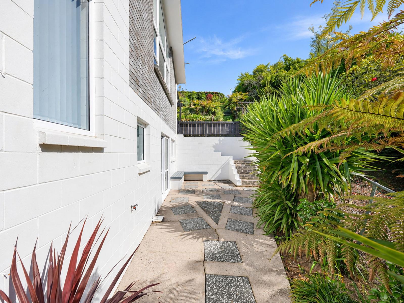 199 Devon Street West, Pomare