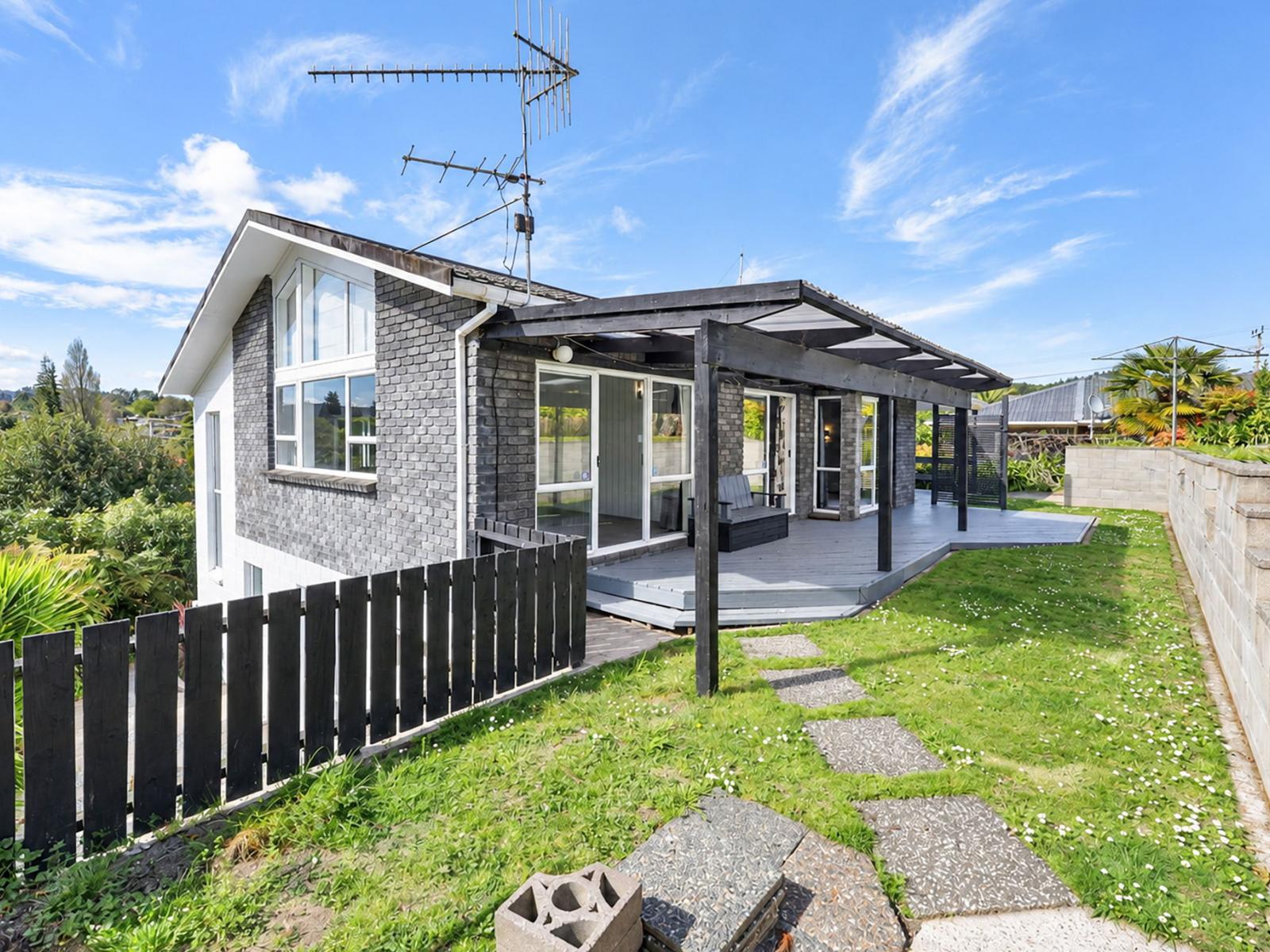 199 Devon Street West, Pomare