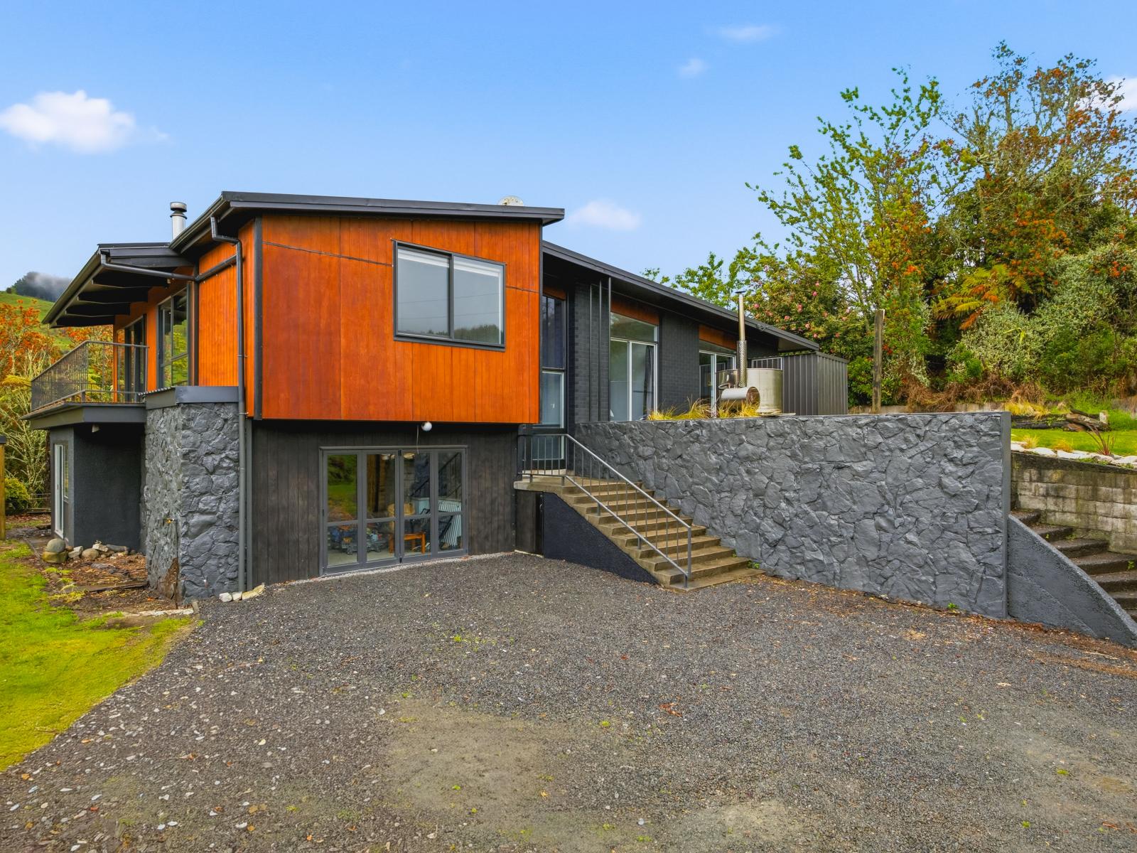 3434 State Highway 4, Aria