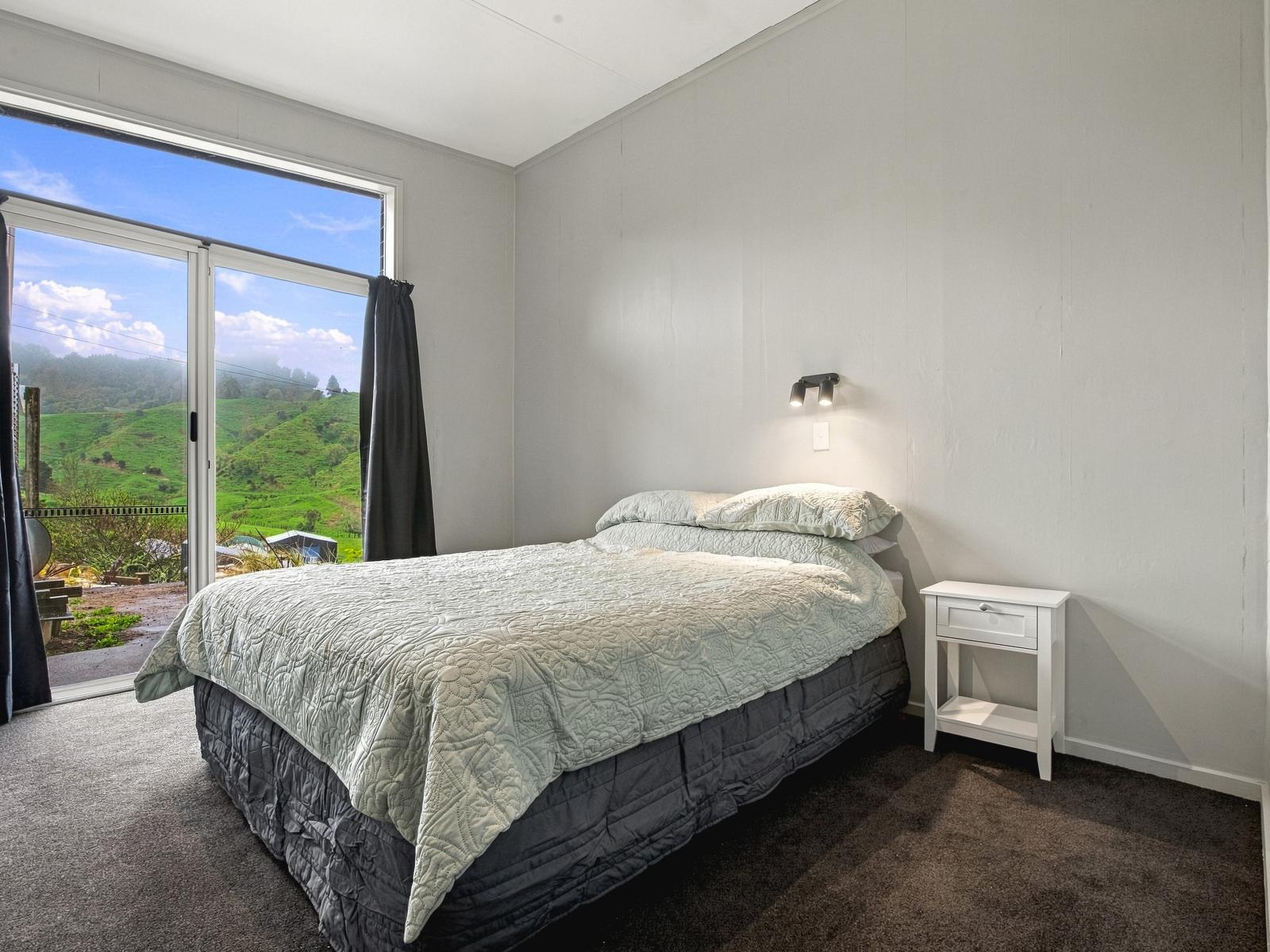 3434 State Highway 4, Aria