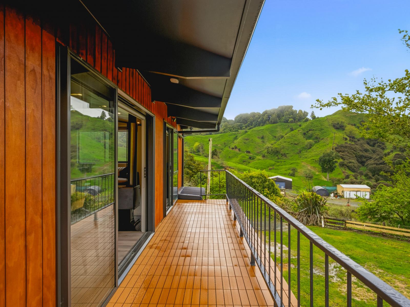 3434 State Highway 4, Aria