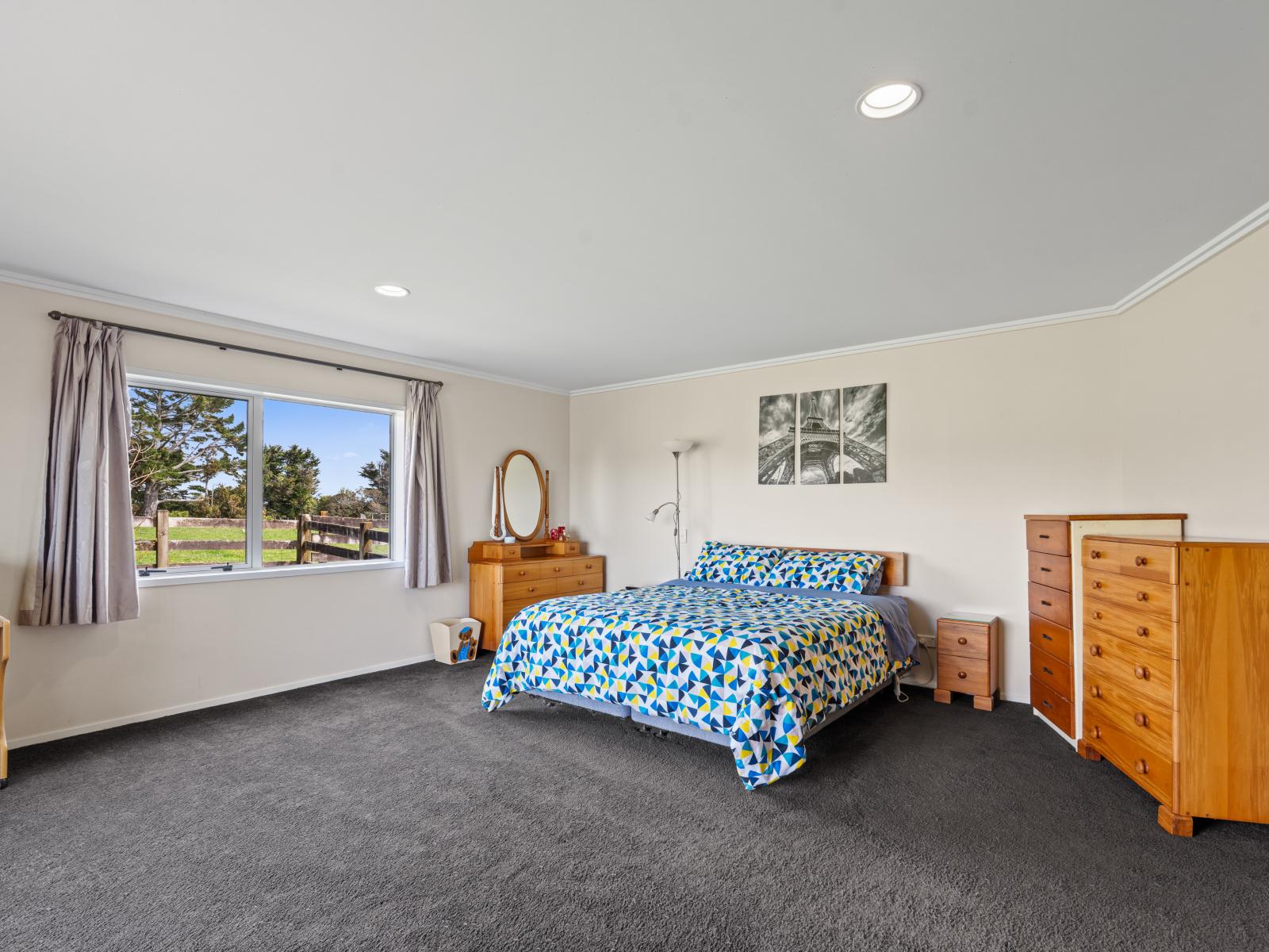 1484 Egmont Road, Egmont Village