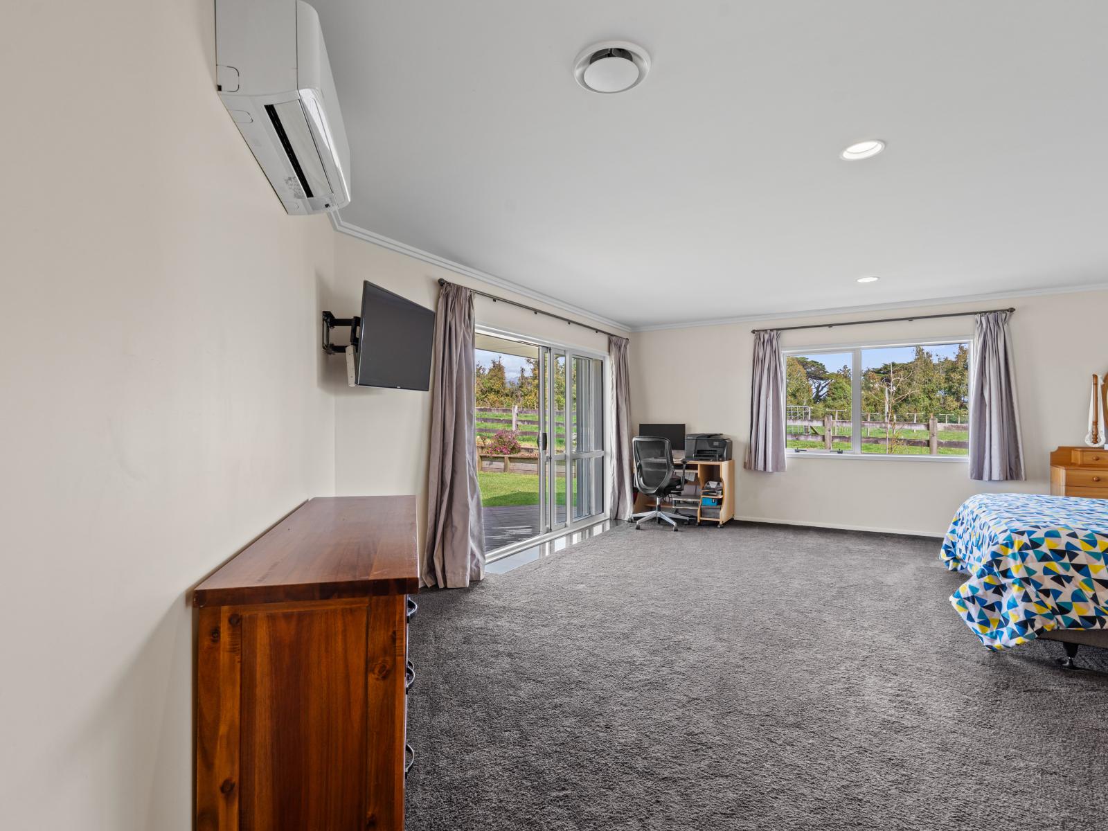 1484 Egmont Road, Egmont Village