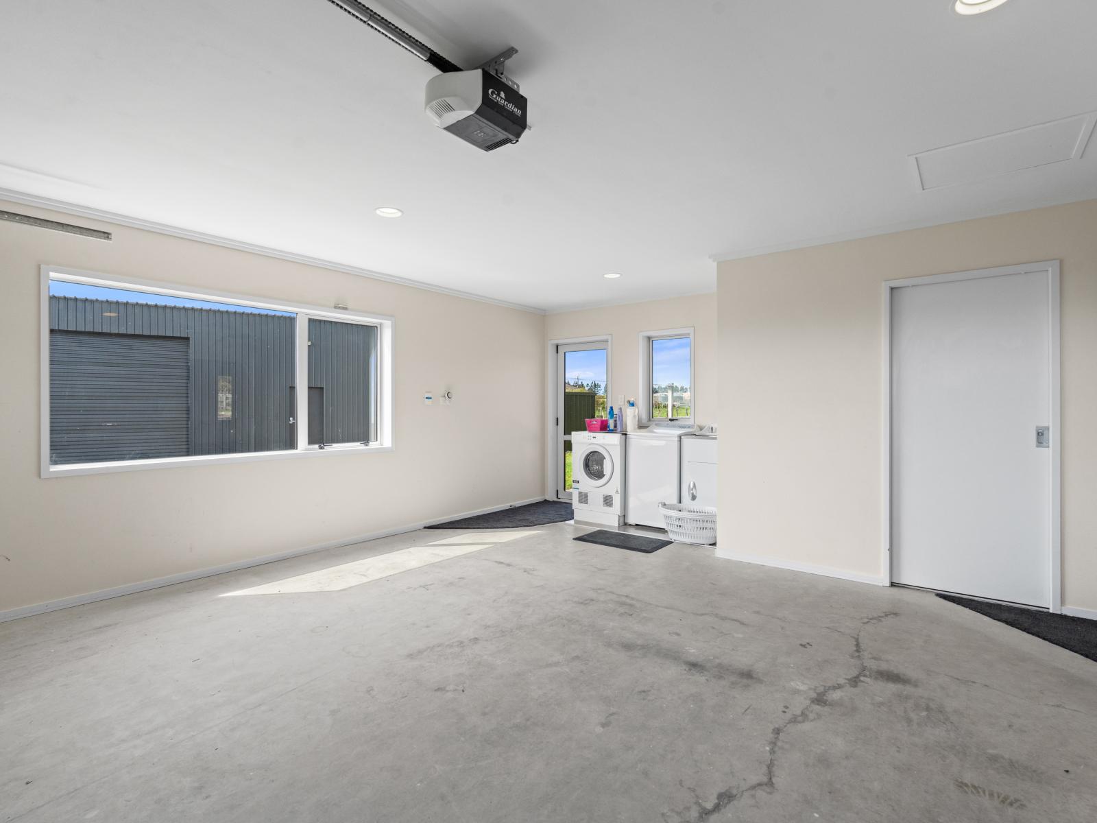 1484 Egmont Road, Egmont Village