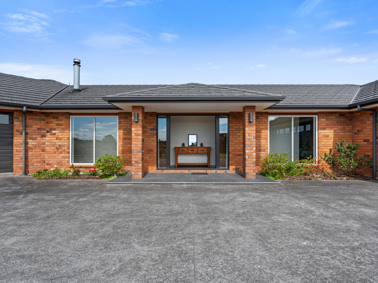 1484 Egmont Road, Egmont Village