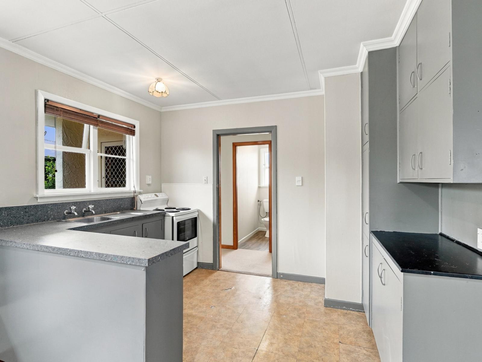 17 Devon Road, Springvale