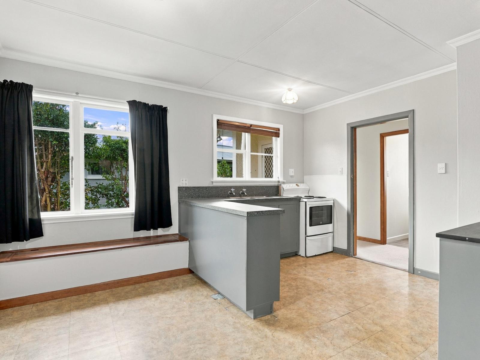 17 Devon Road, Springvale