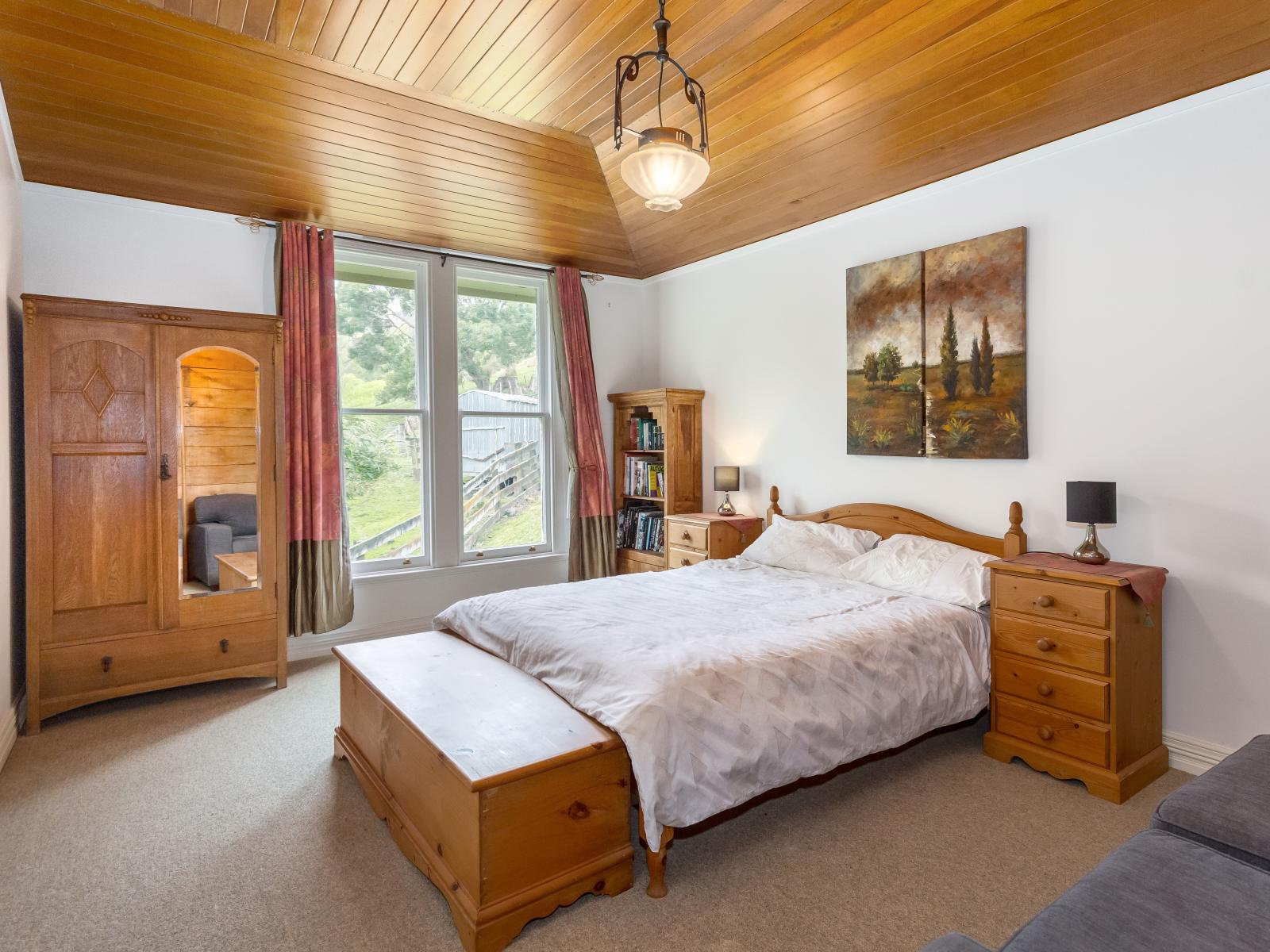 302 Eringa Road, Gladstone