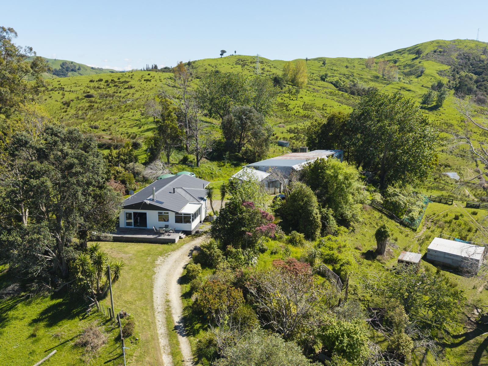 150 Waiomoko Road, Whangara