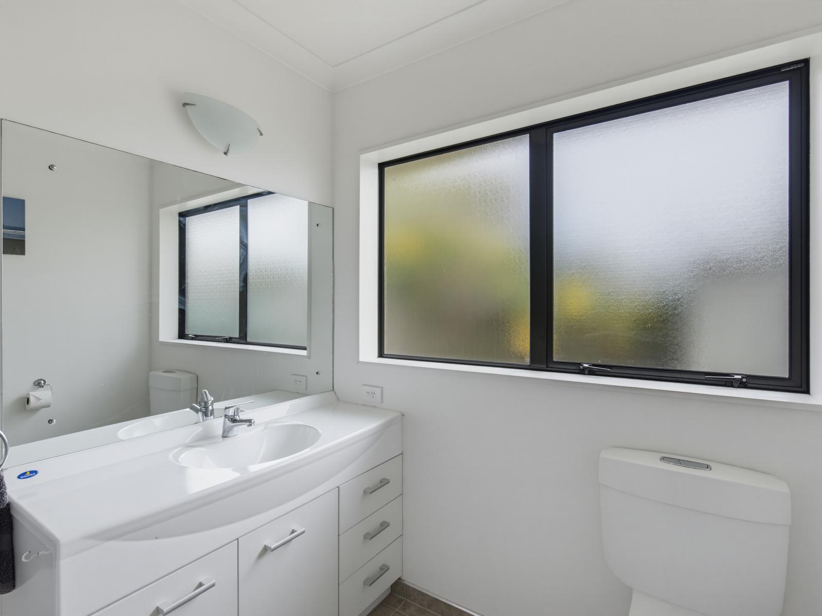 1 William Noel Place, Waikanae Beach