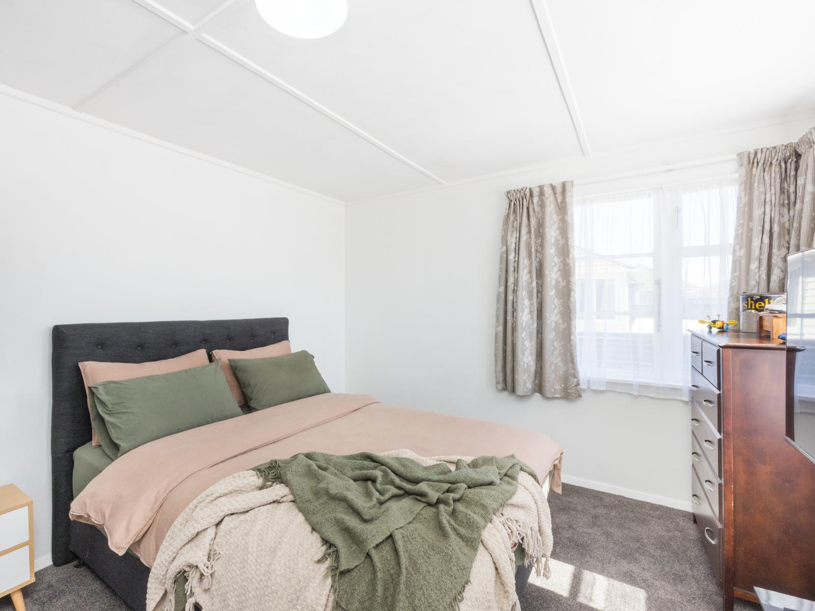 27 Tweed Street, Roslyn