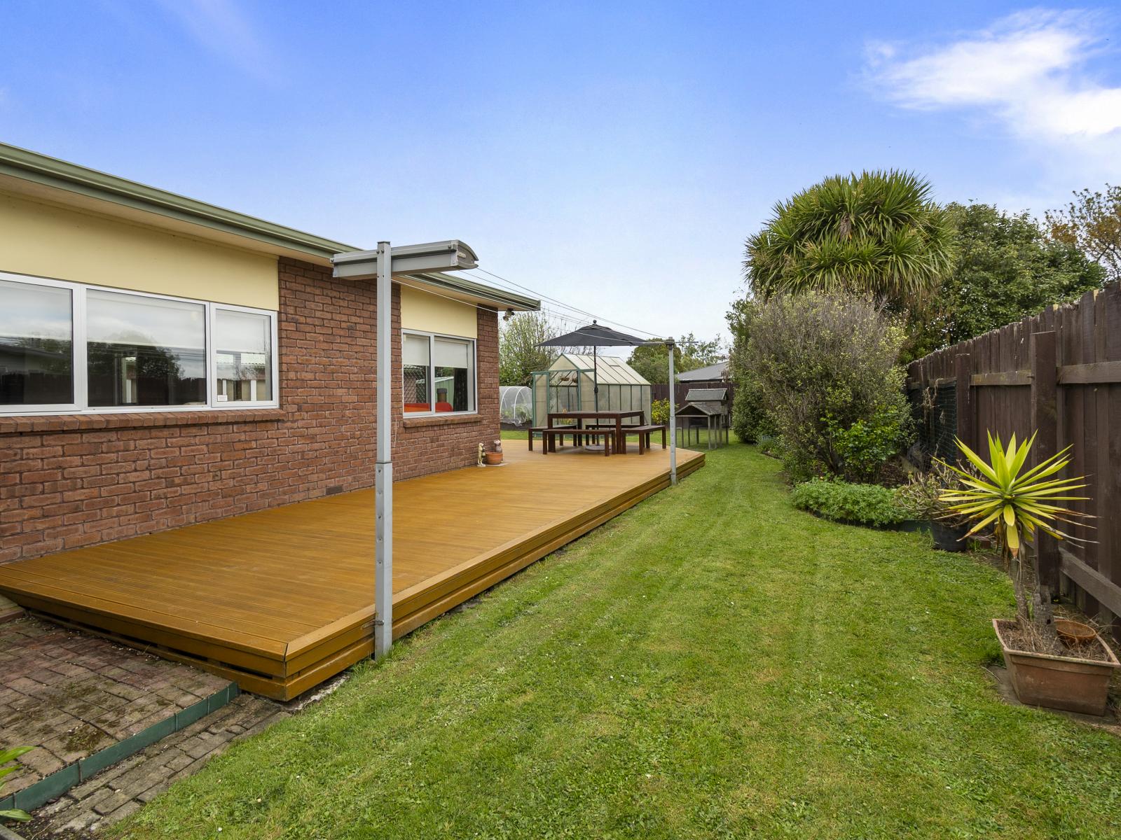 8 Dunk Place, Milson