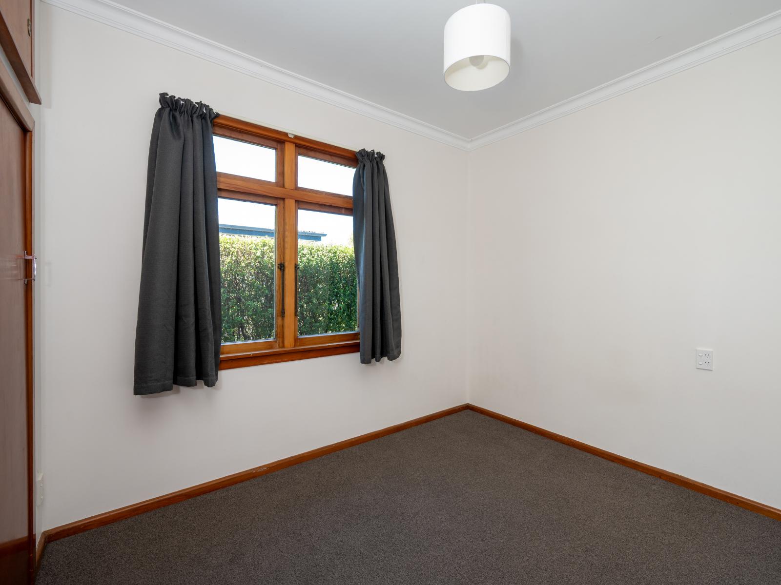 209 Leo Street, Akina