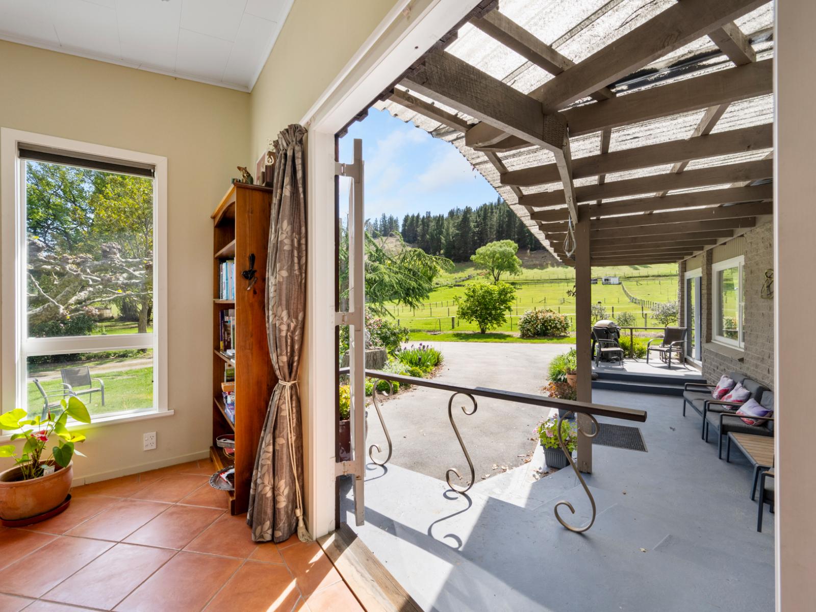 35 Hillview Road, Alexandra