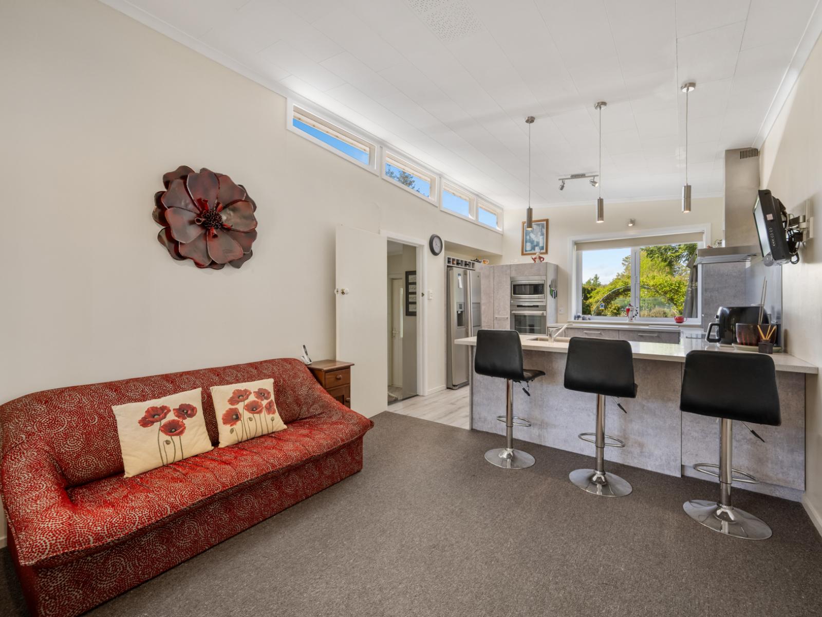 35 Hillview Road, Alexandra