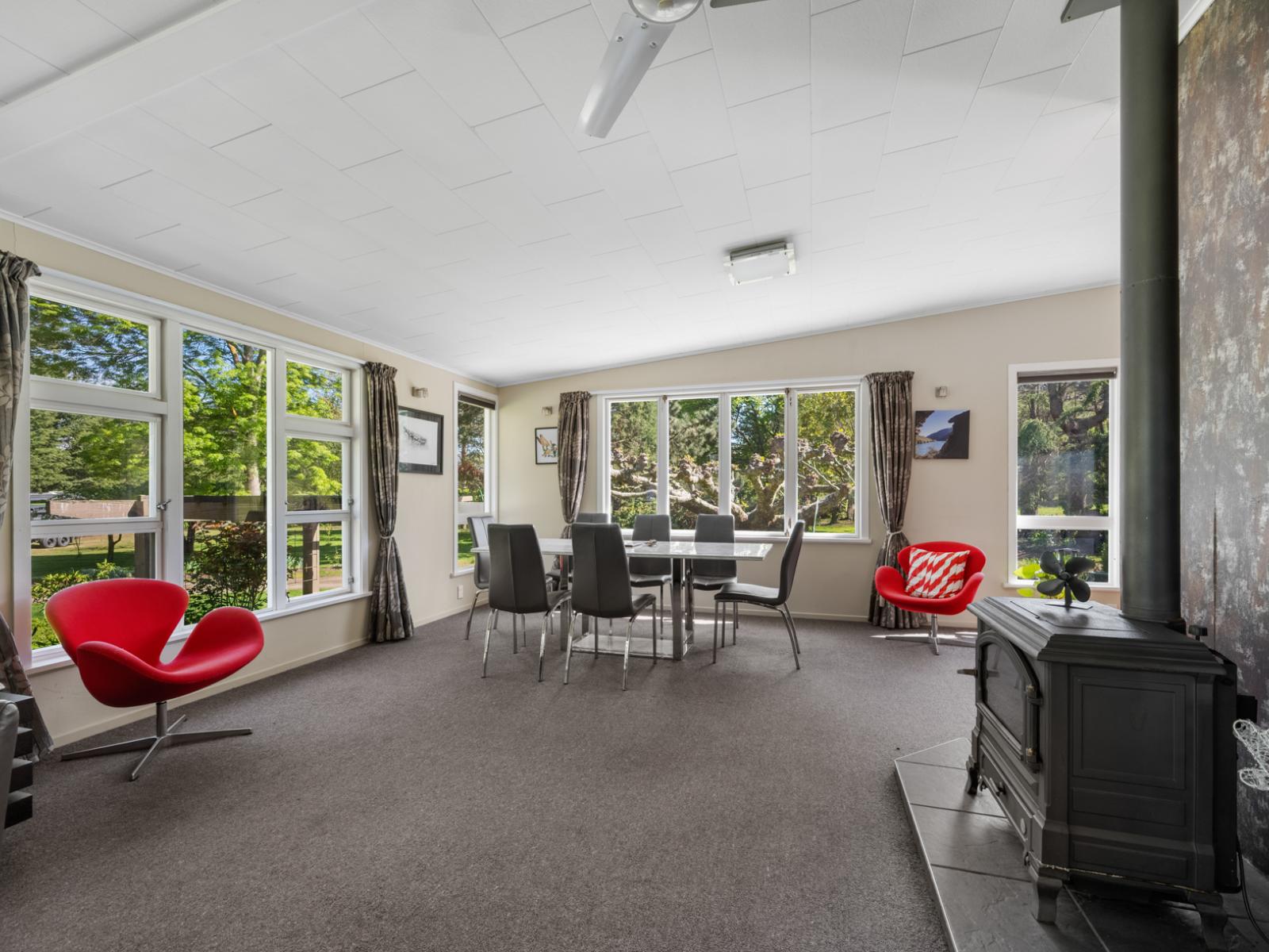 35 Hillview Road, Alexandra