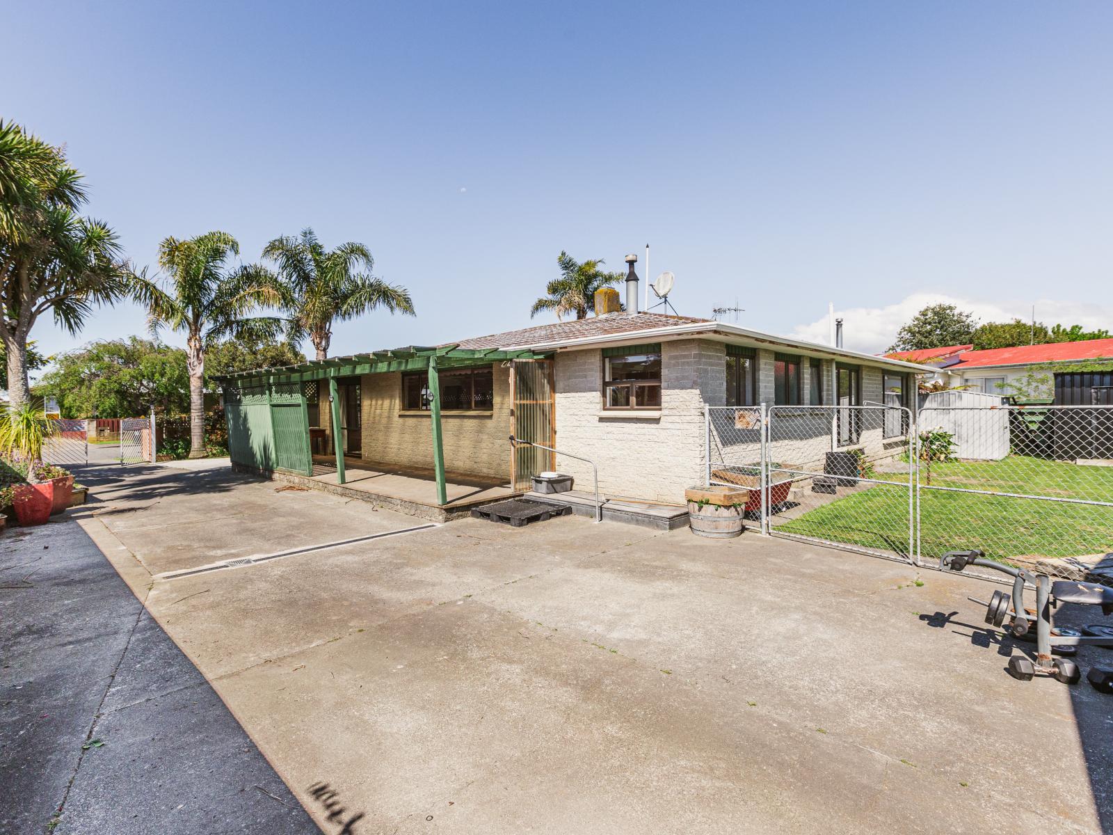 6 Diaz Place, Flaxmere
